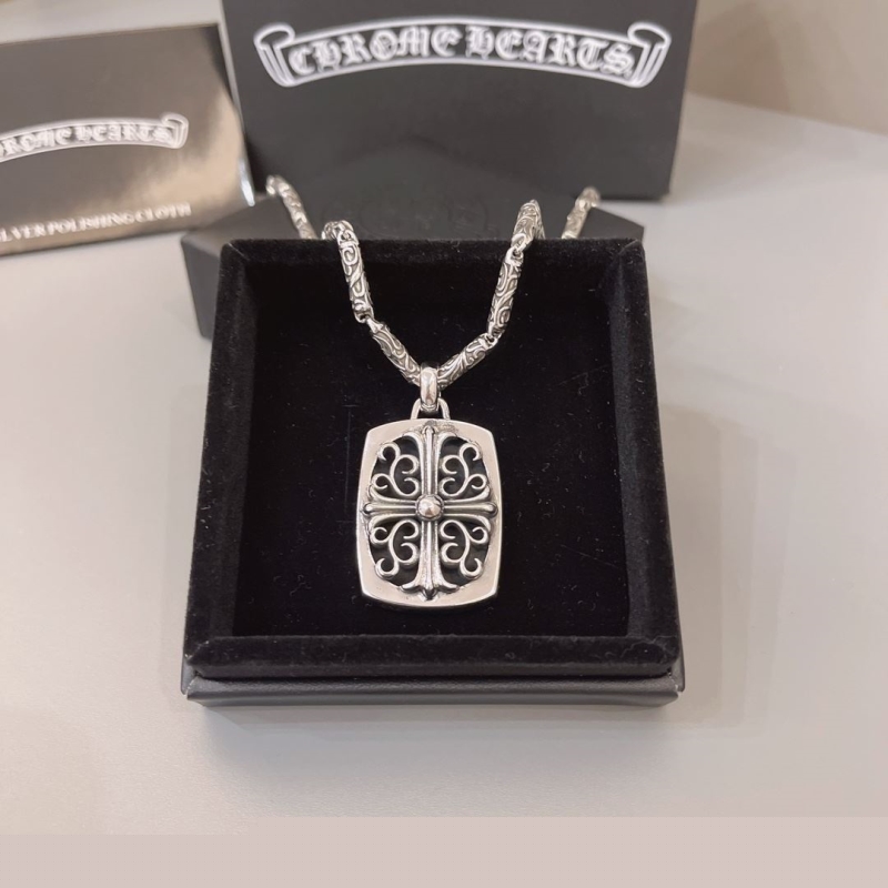 Ch**me He**ts necklaces